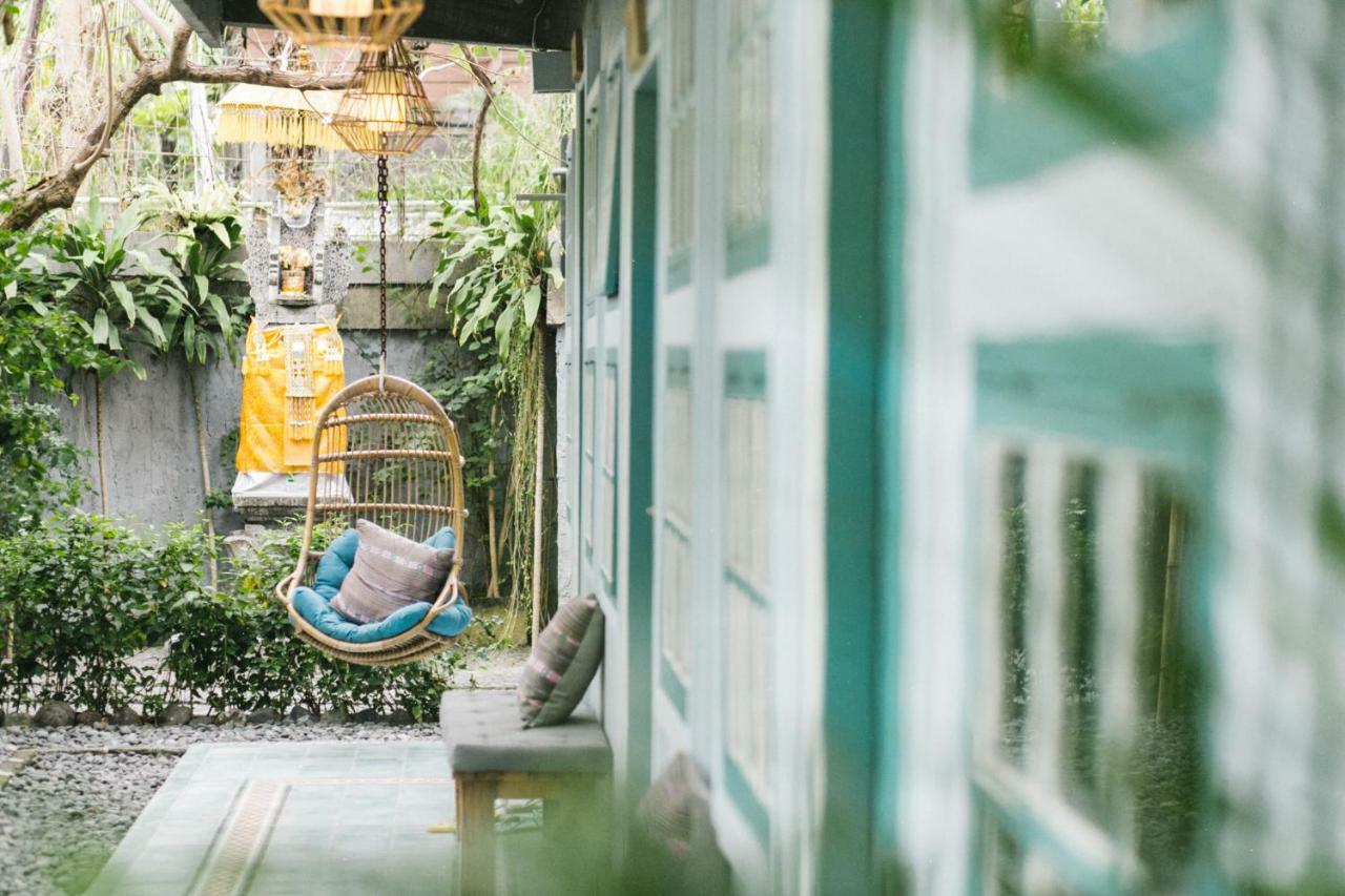 Kosta Hostel Seminyak Exterior photo
