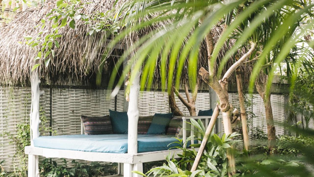 Kosta Hostel Seminyak Exterior photo