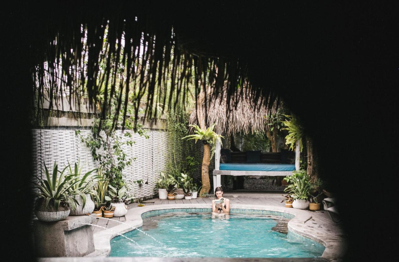Kosta Hostel Seminyak Exterior photo