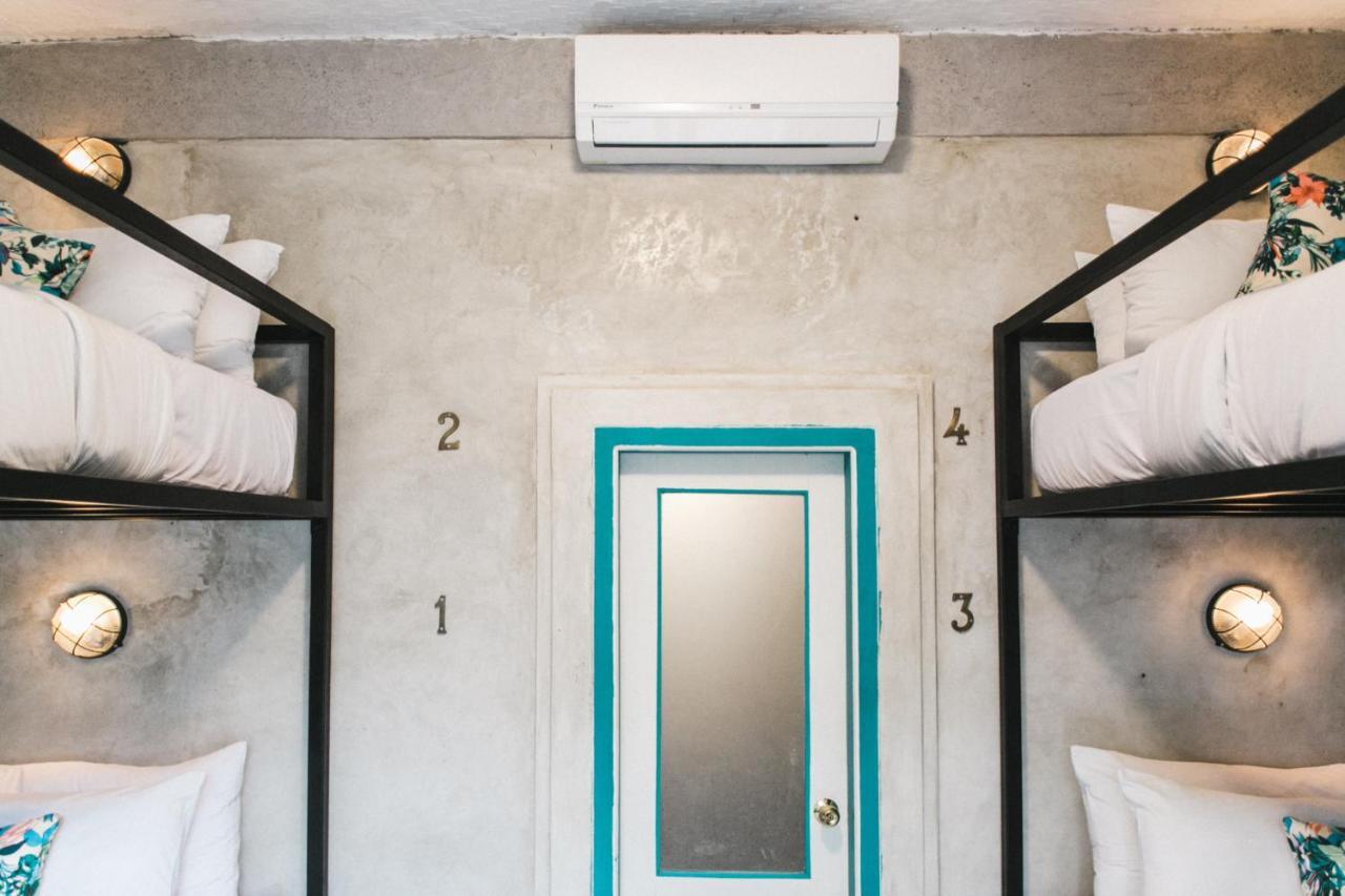 Kosta Hostel Seminyak Exterior photo
