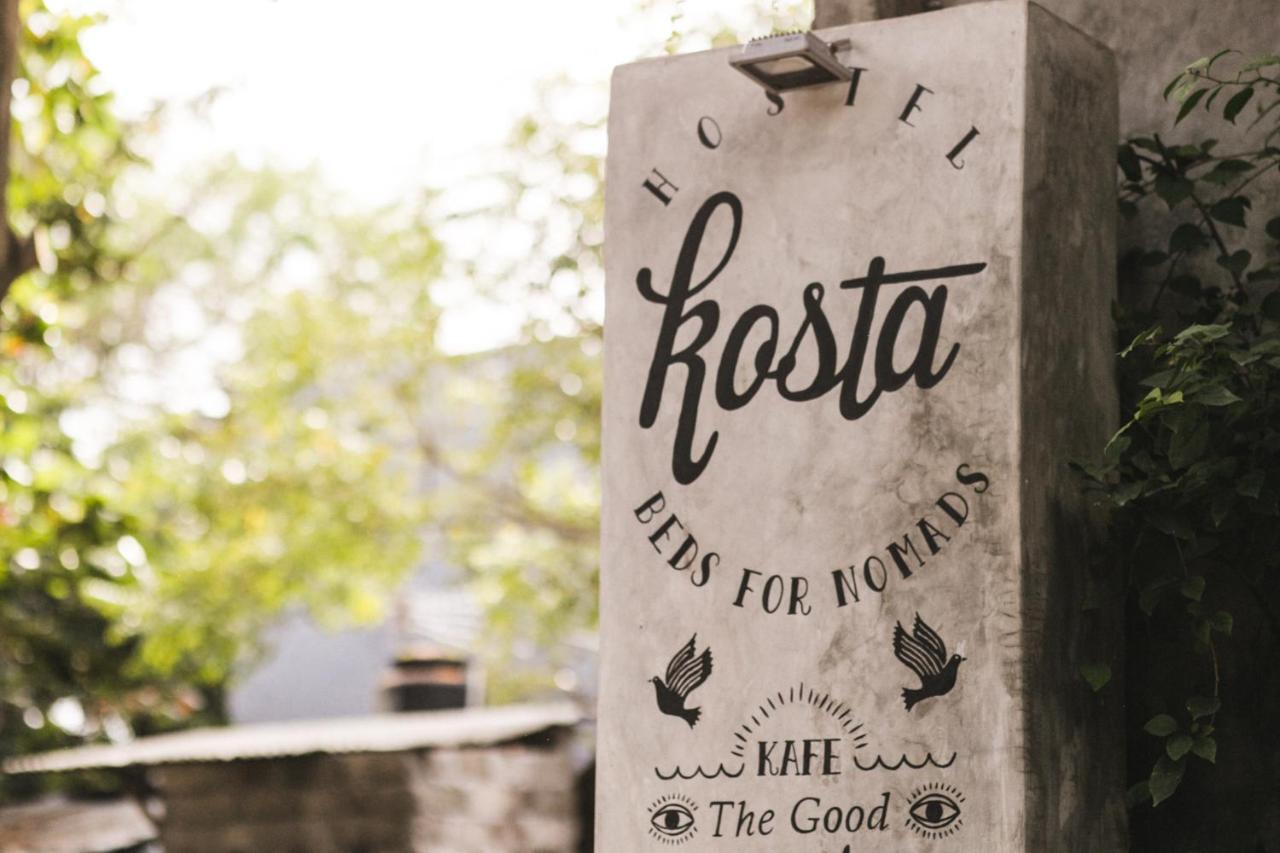 Kosta Hostel Seminyak Exterior photo